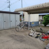 サンガーデン宮本DE　駐輪場・トランクルーム